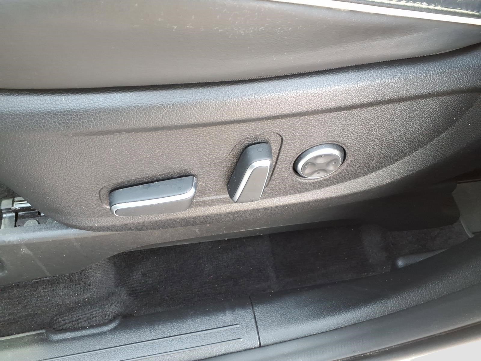 Used 2024 Hyundai Palisade SEL w/ Premium Package image 17