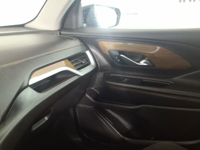 Used 2020 GMC Terrain SLE w/ Driver Convenience Package image 23