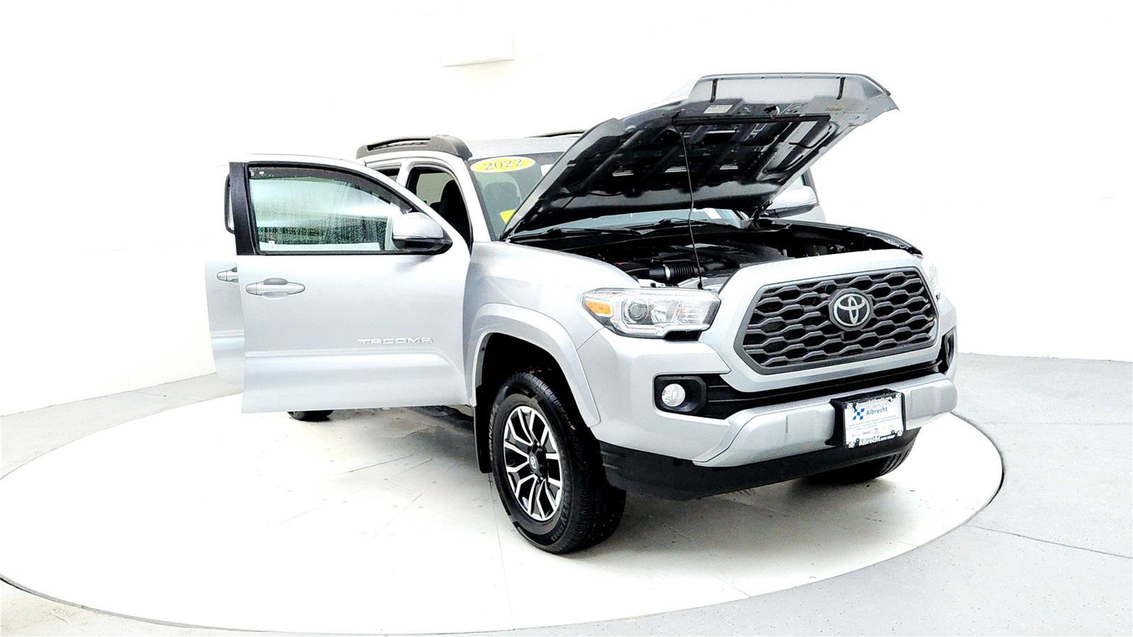 Certified 2022 Toyota Tacoma TRD Sport image 9