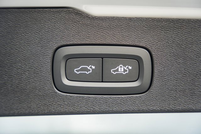 New 2026 Volvo V60 B5 Cross Country Plus w/ Protection Package Premier image 12