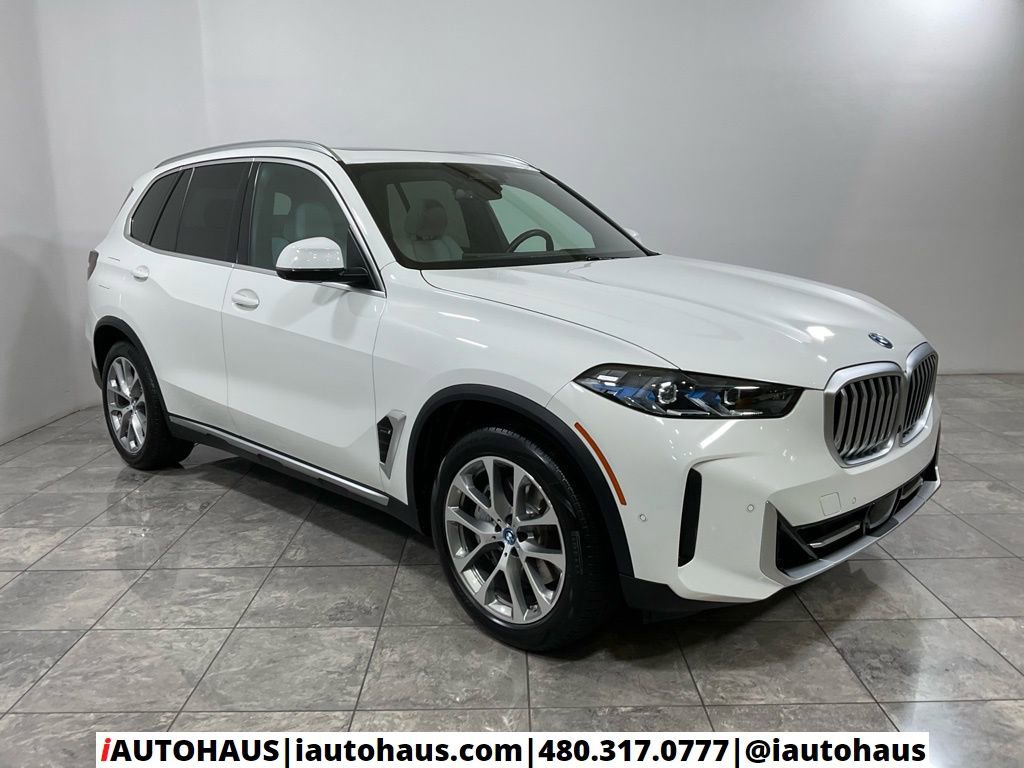 Used 2024 BMW X5 xDrive50e w/ Premium Package AWD/4WD image 9