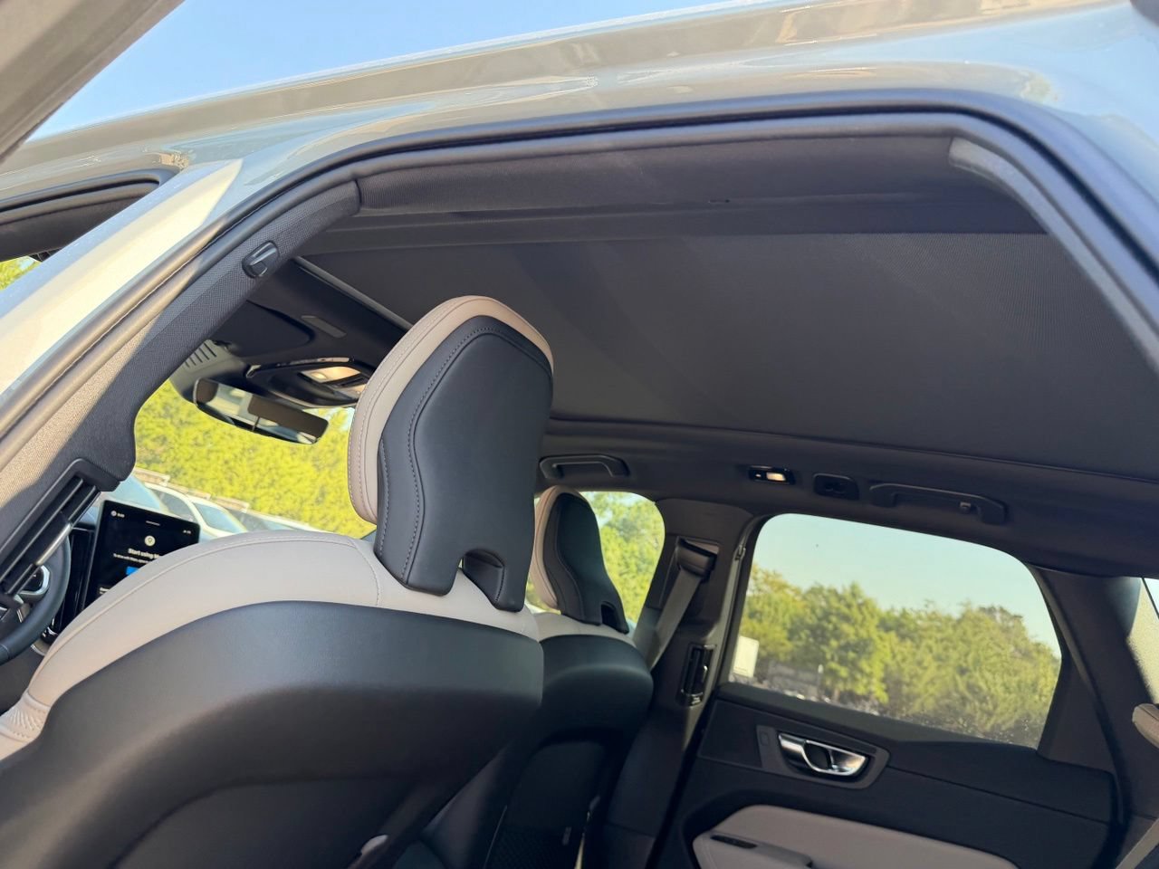 New 2027 Volvo XC60 B5 Plus AWD/4WD image 19
