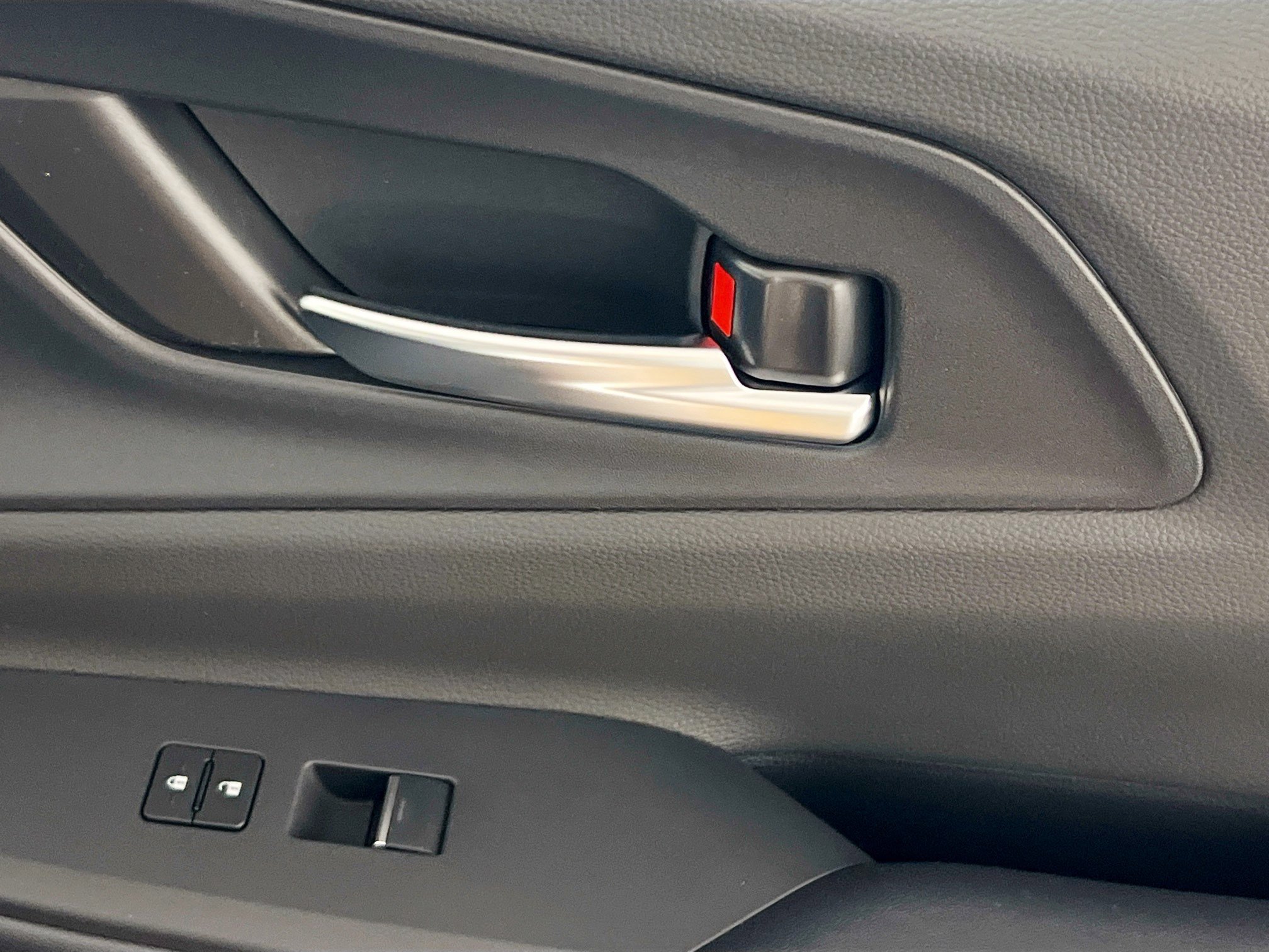 New 2026 Toyota Prius Plug-In Hybrid FWD image 31