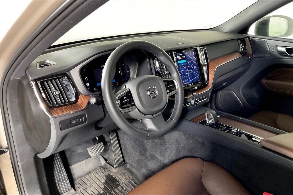 Used 2024 Volvo XC60 T8 Plus w/ Protection Package Premier image 14