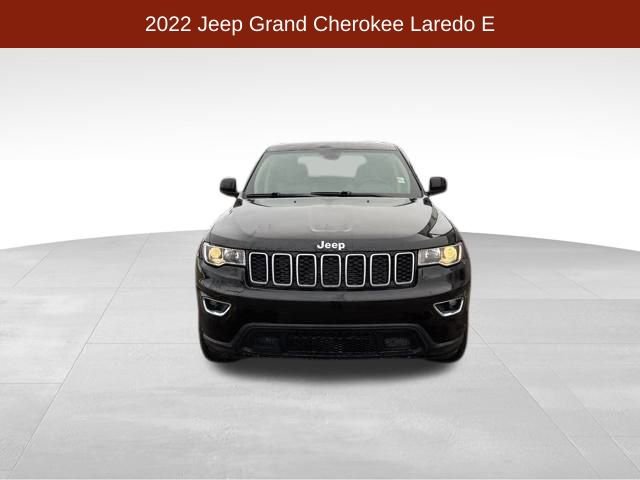 Used 2022 Jeep Grand Cherokee Laredo E w/ Security & Convenience Group AWD/4WD image 2