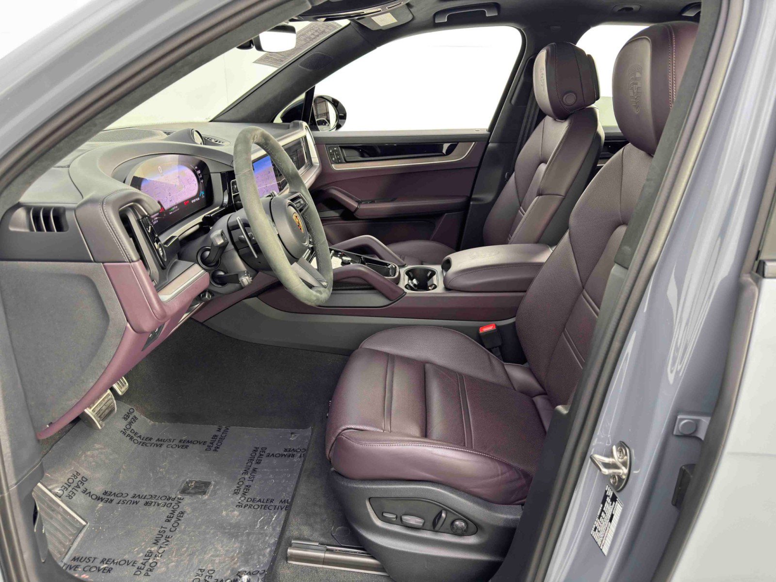 Used 2024 Porsche Cayenne Turbo image 17