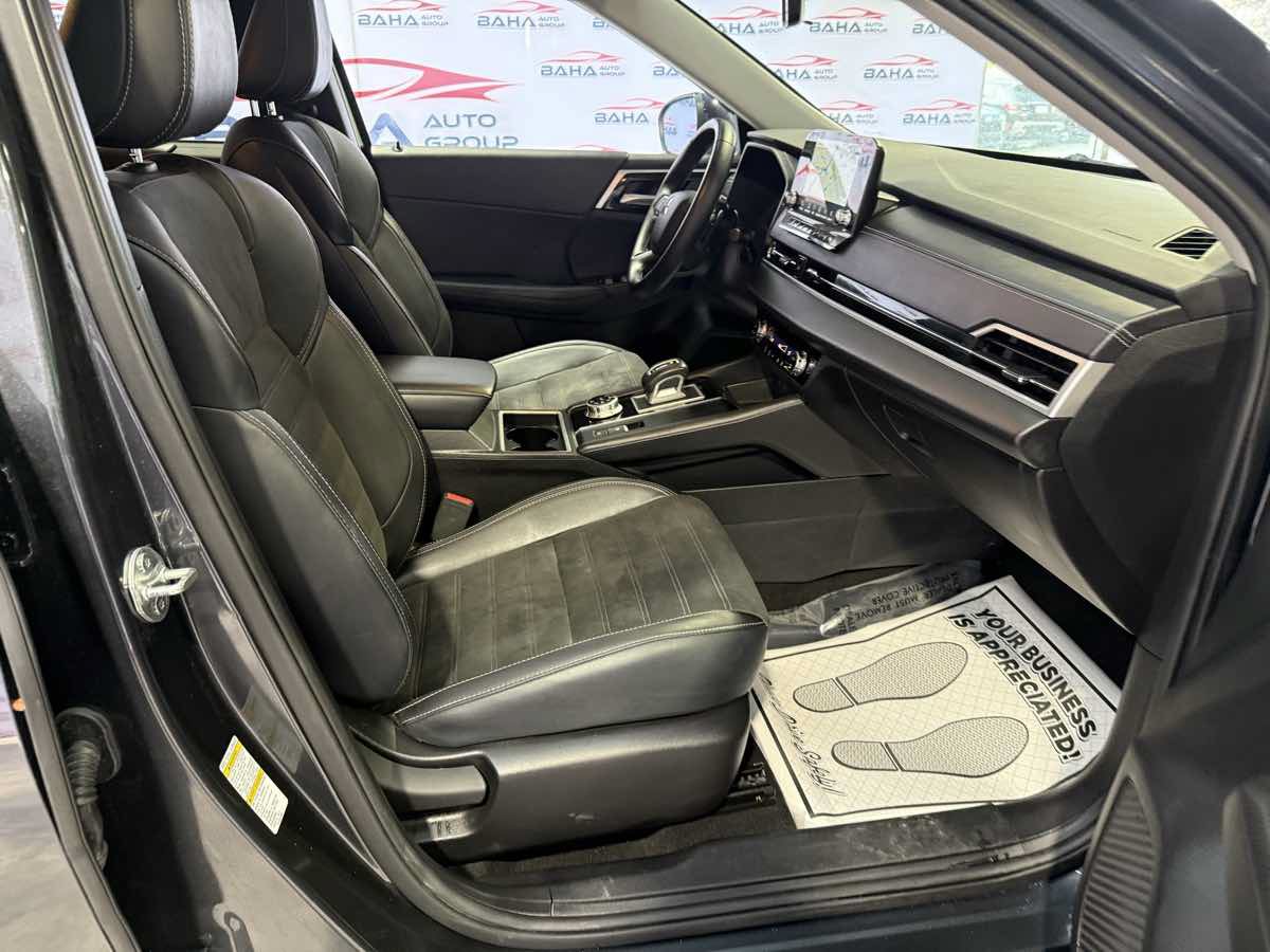 Used 2024 Mitsubishi Outlander AWD image 53