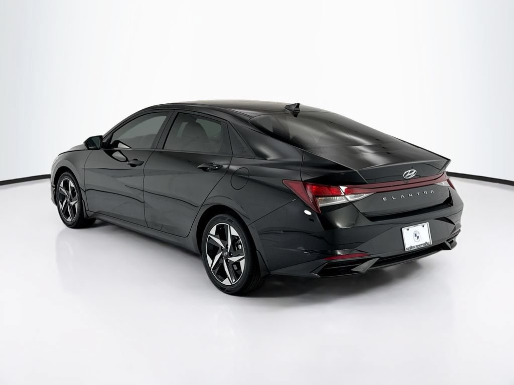 Used 2023 Hyundai Elantra SEL w/ Convenience Package FWD image 7