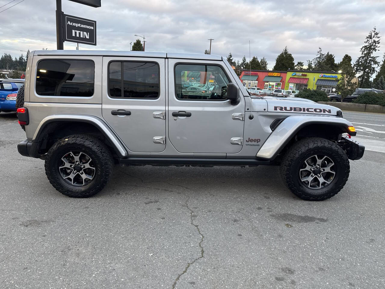 Used 2018 Jeep Wrangler Unlimited Rubicon w/ Uconnect 4C Nav & Sound Group image 8