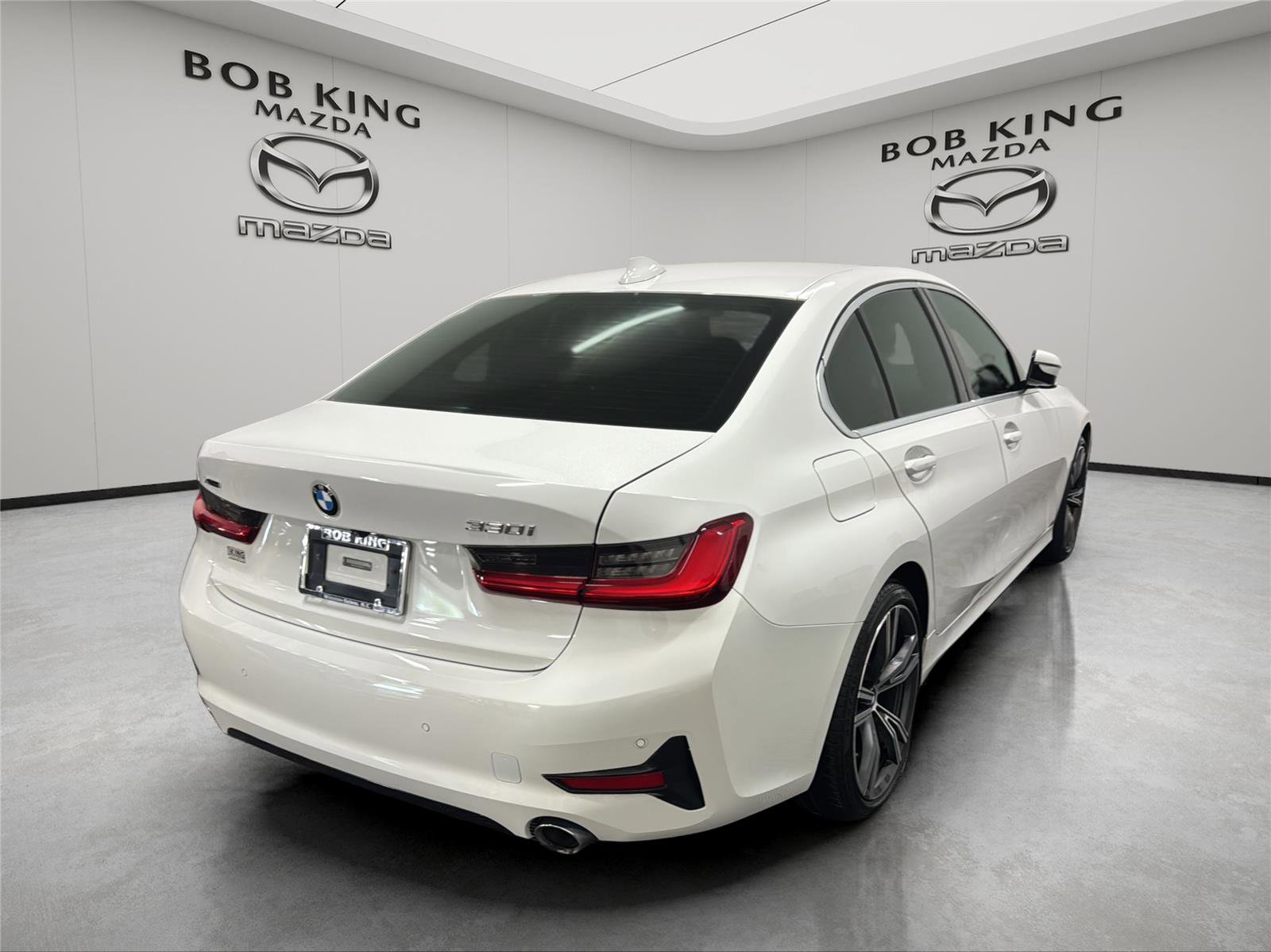 Used 2020 BMW 330i xDrive Sedan w/ Premium Package image 5