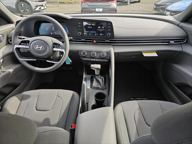 New 2026 Hyundai Elantra SE FWD image 15