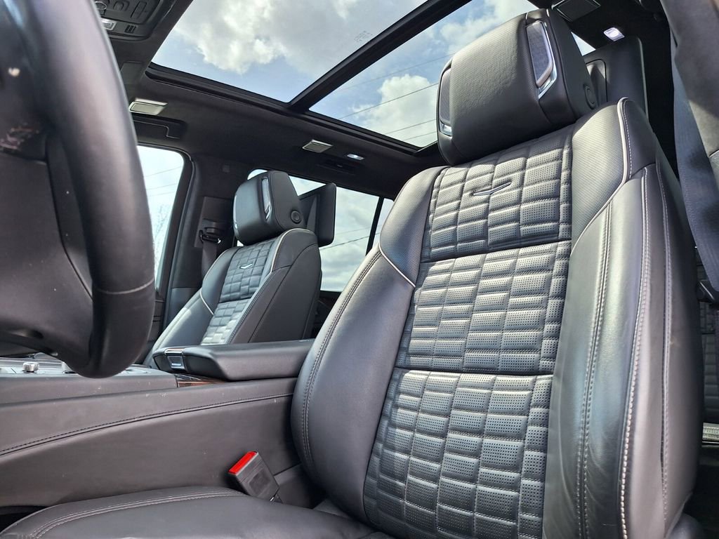 Certified 2023 Cadillac Escalade ESV Sport Platinum w/ Heavy-Duty Trailer Package image 26