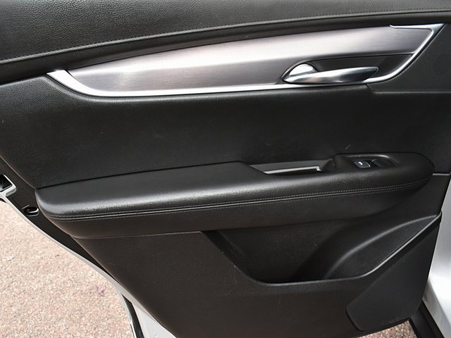 Used 2017 Cadillac XT5 Luxury w/ Driver Awareness Package image 24