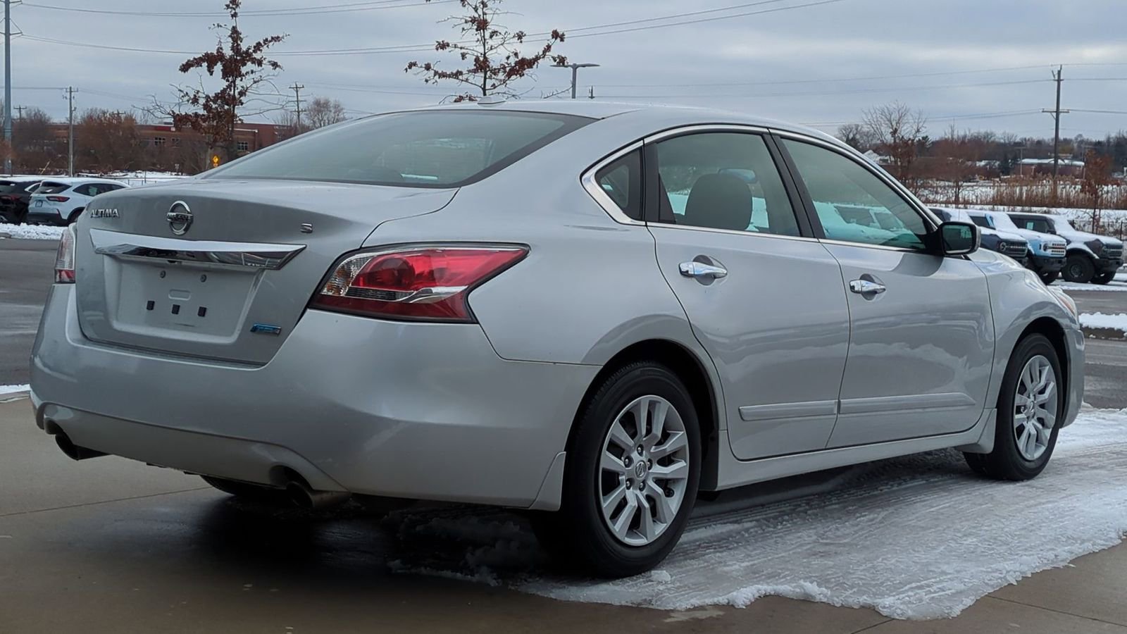 Used 2014 Nissan Altima 2.5 S w/ Display Audio Package image 5