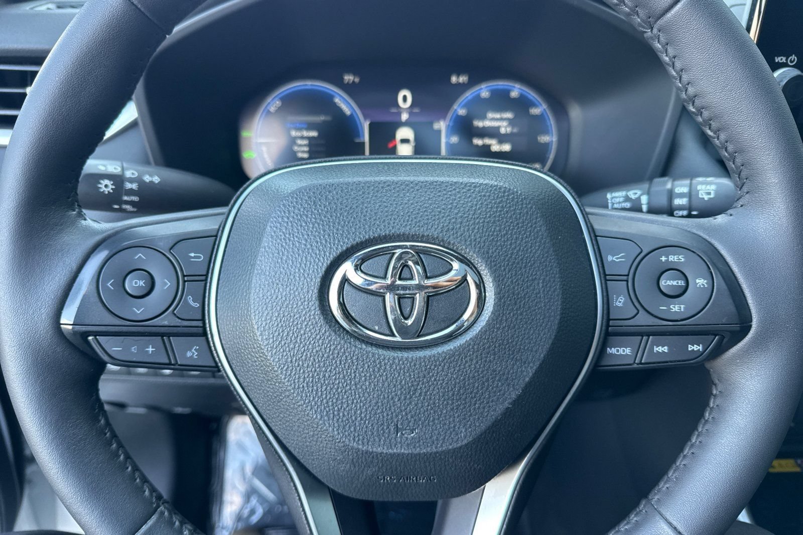 Used 2024 Toyota RAV4 XSE w/ Advanced Technology Package AWD/4WD image 25