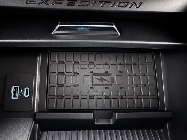 Used 2023 Ford Expedition XLT AWD/4WD image 23