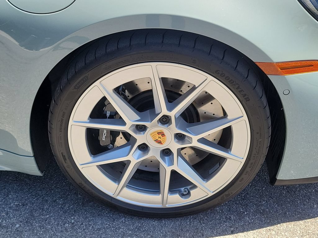 Certified 2025 Porsche 911 Targa 4 GTS AWD/4WD image 13