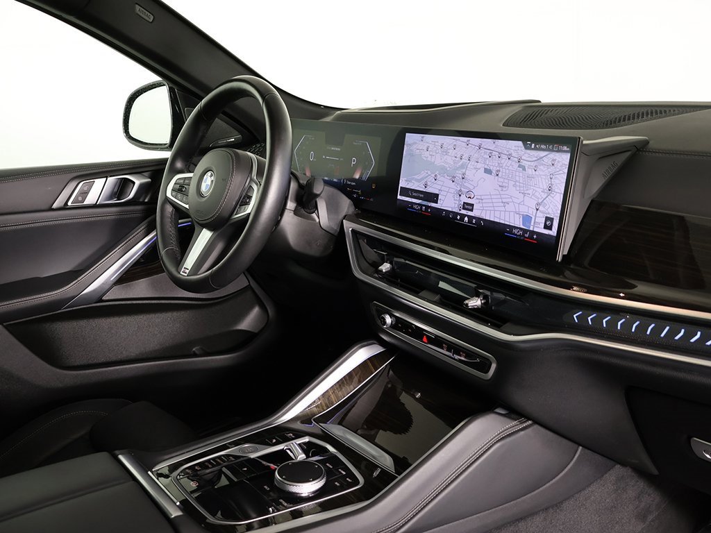 Used 2025 BMW X6 xDrive40i w/ Climate Comfort Package image 30
