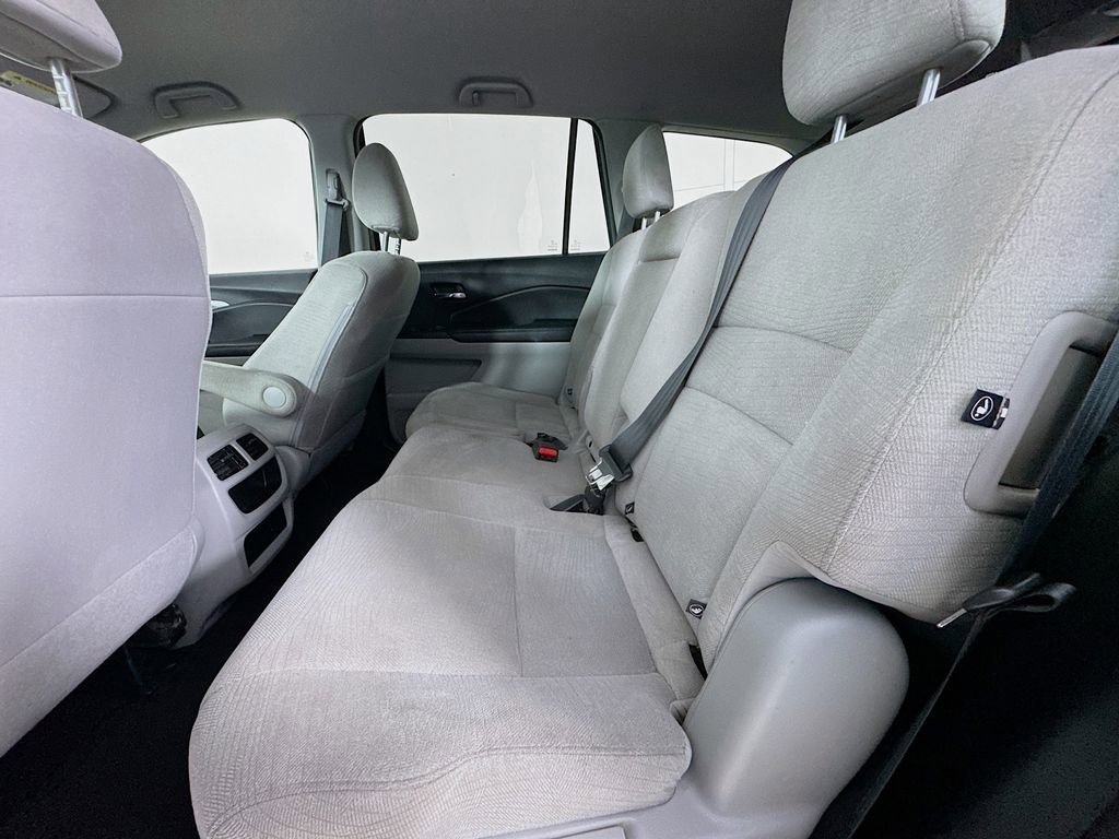 Used 2018 Honda Pilot LX image 28