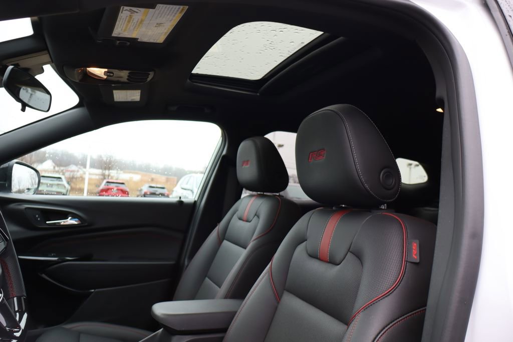 Used 2025 Chevrolet Trax RS w/ Sunroof Package image 27