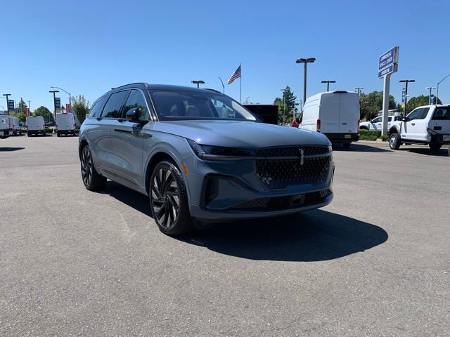 New 2025 Lincoln Nautilus Black Label w/ Jet Appearance Package image 8