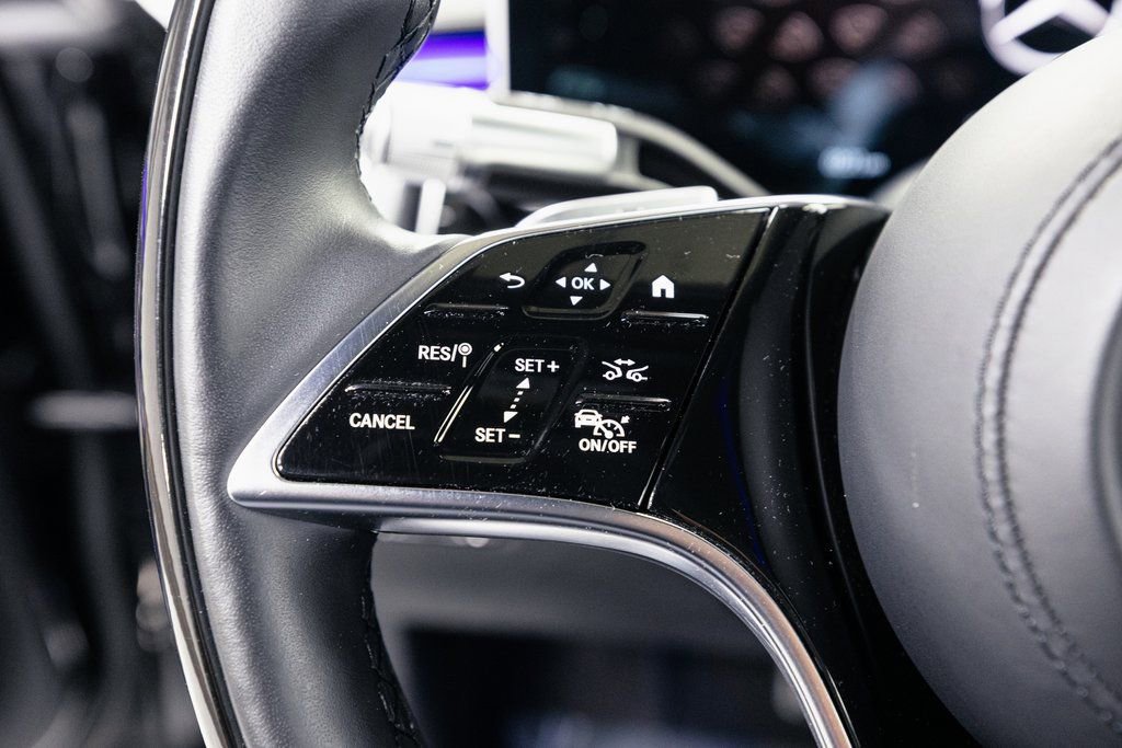 Used 2023 Mercedes-Benz Maybach S 680 4MATIC w/ Manufaktur Leather Package image 11