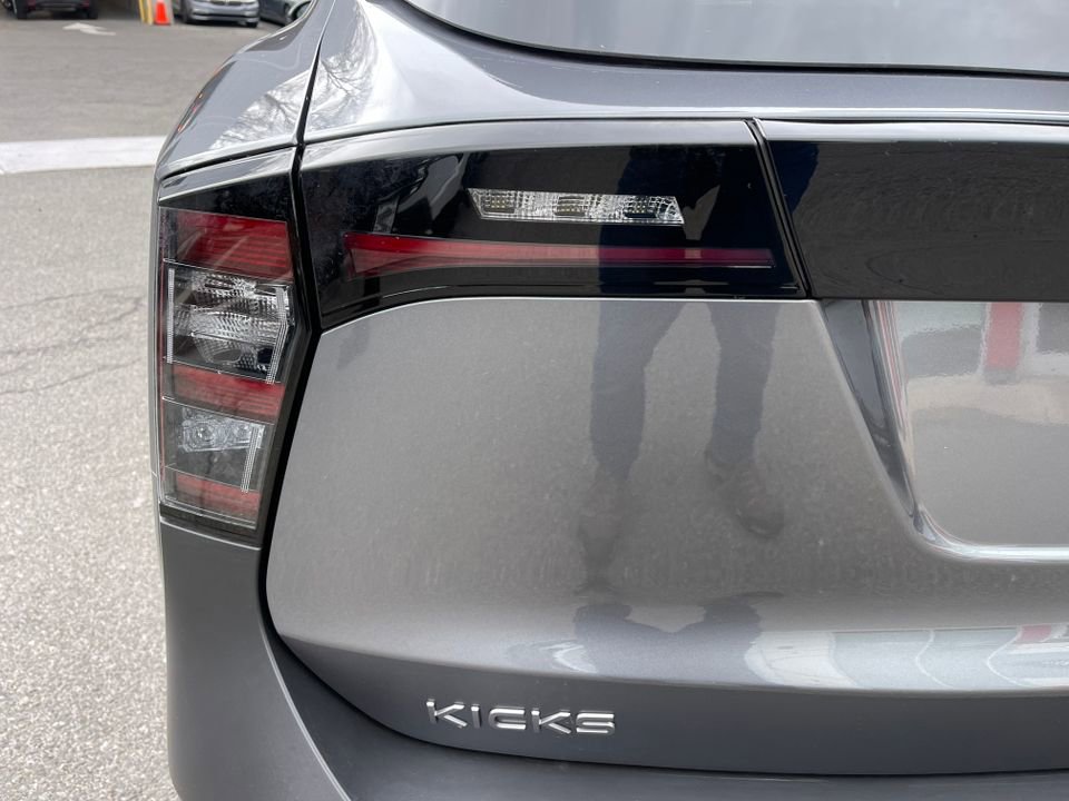 New 2025 Nissan Kicks SV w/ Illumination Package image 31