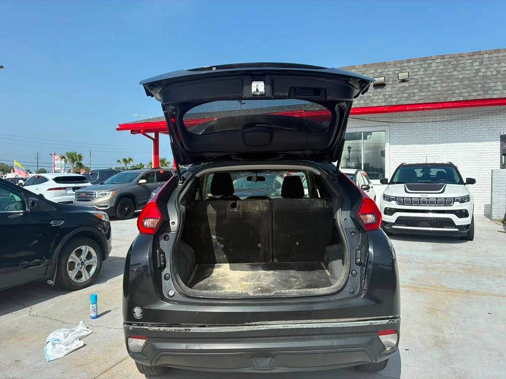 Used 2019 Mitsubishi Eclipse Cross ES FWD image 11