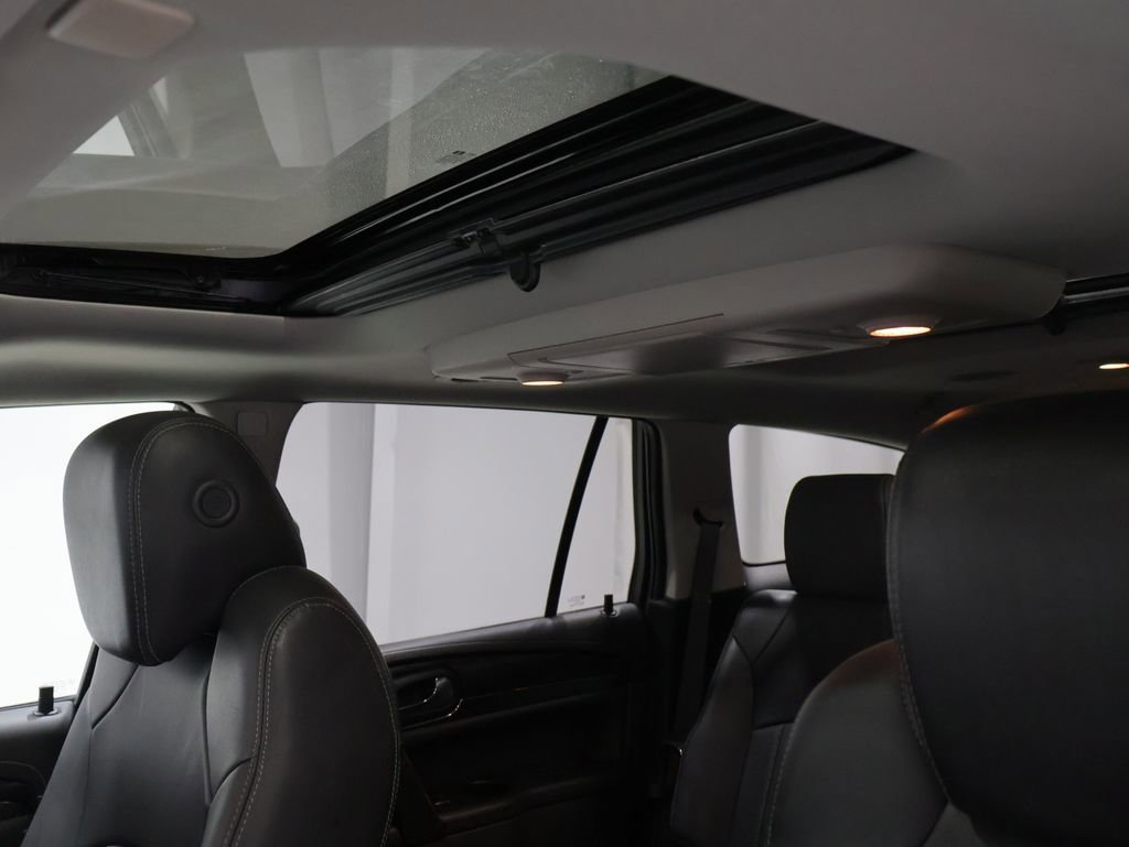 Used 2016 Buick Enclave Leather image 10