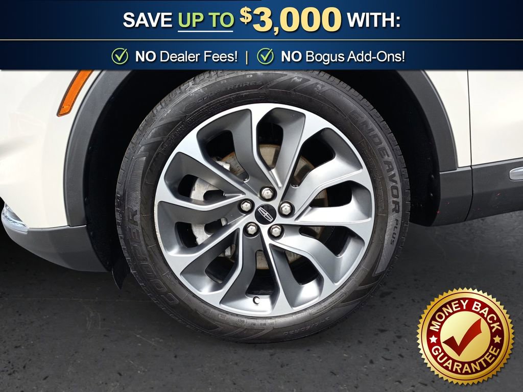 Used 2022 Lincoln Nautilus Reserve w/ Luxury Package image 13