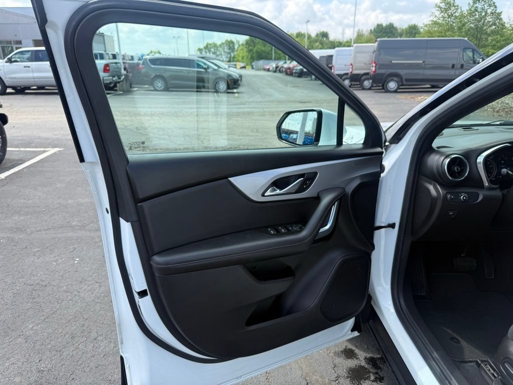 Used 2021 Chevrolet Blazer LT w/ LPO, Cargo Package FWD image 10
