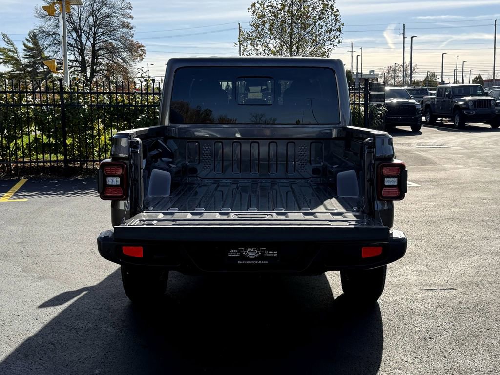 New 2026 Jeep Gladiator Sport image 7