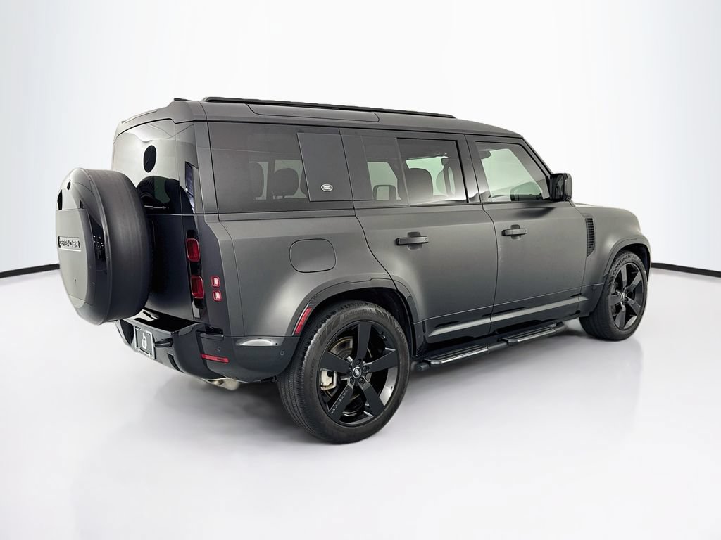 Certified 2024 Land Rover Defender 110 X-Dynamic SE AWD/4WD image 5