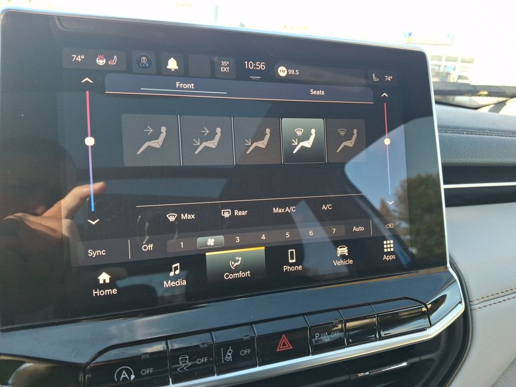 Used 2024 Jeep Compass Limited w/ Sun and Sound Group image 16