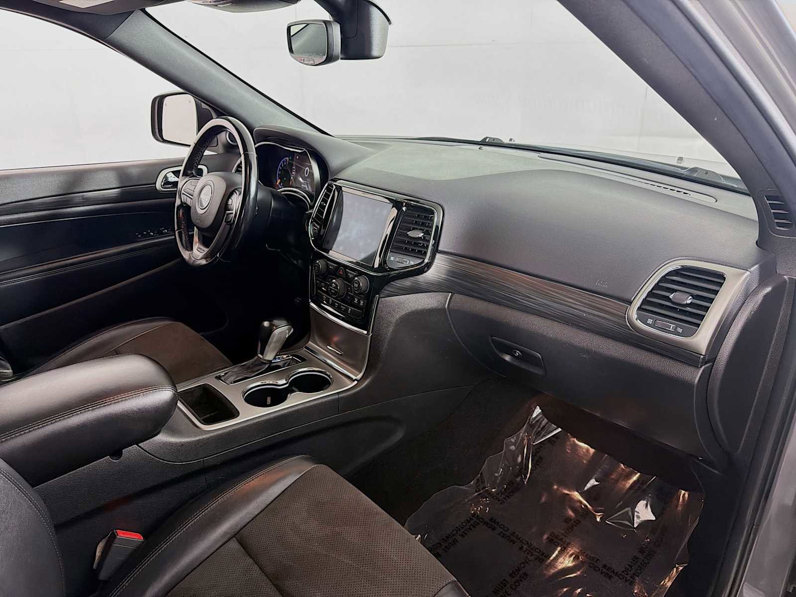 Used 2020 Jeep Grand Cherokee Altitude image 27