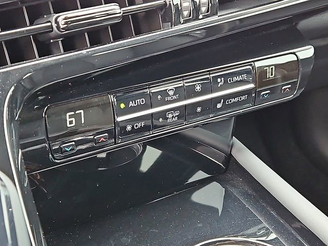 Used 2023 Toyota Mirai w/ Advanced Technology Package RWD image 16