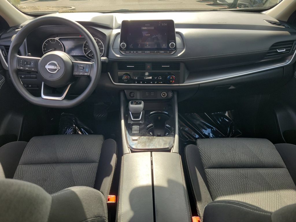 Certified 2024 Nissan Rogue SV FWD image 12