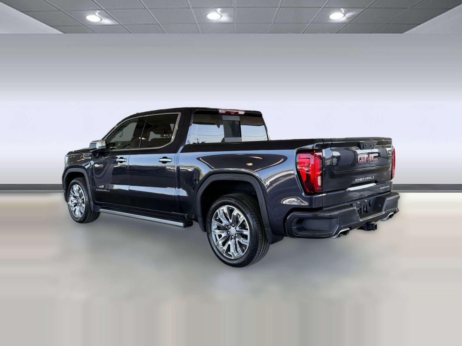 Used 2023 GMC Sierra 1500 Denali w/ Denali Reserve Package AWD/4WD image 3