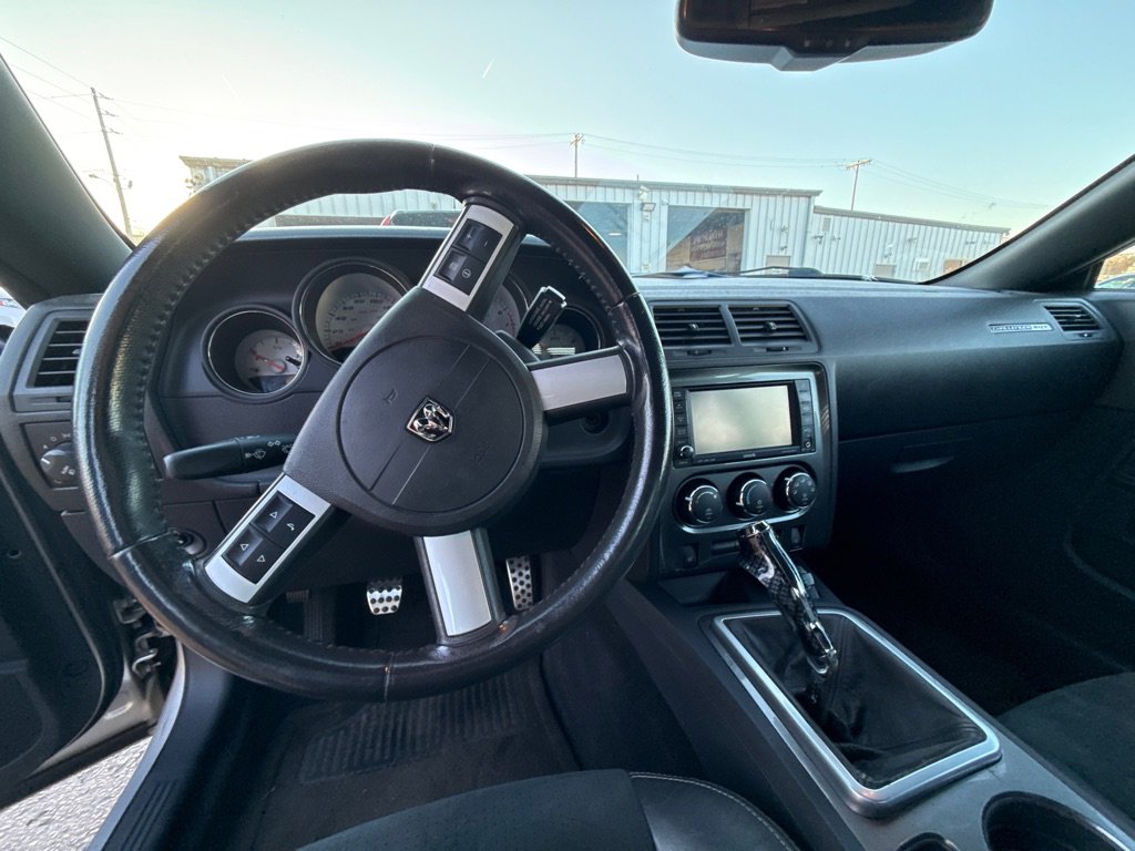 Used 2009 Dodge Challenger SRT8 w/ SRT Option Group II image 9