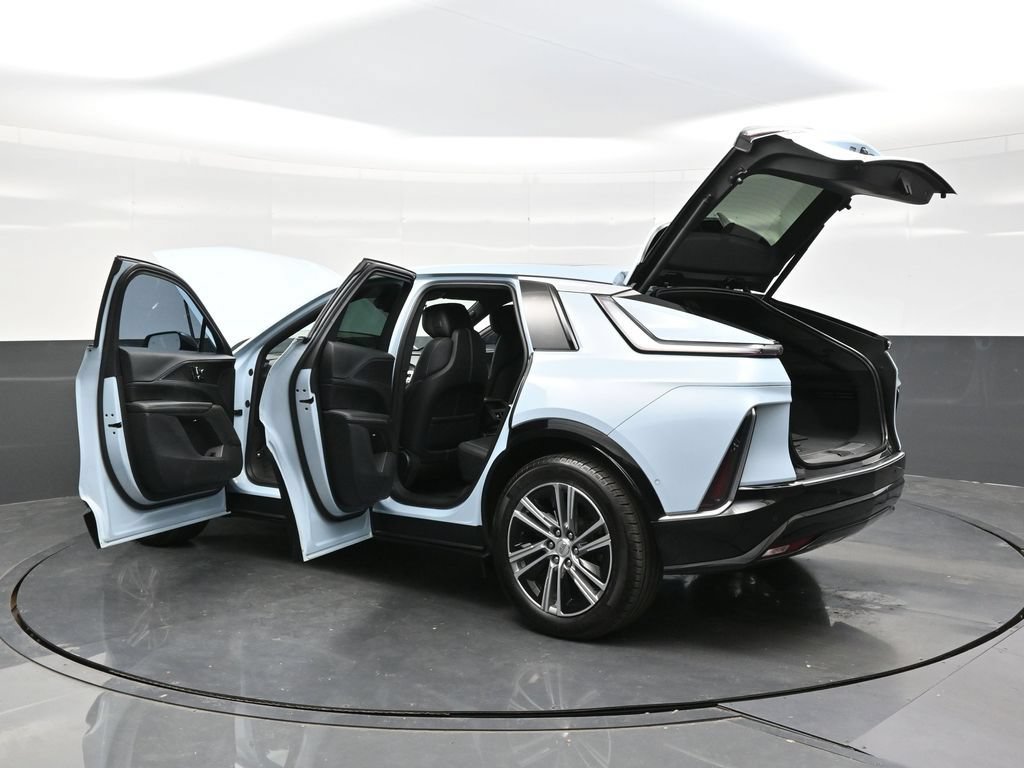 Certified 2024 Cadillac Lyriq Luxury AWD/4WD image 47