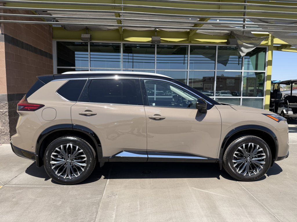 Used 2024 Nissan Rogue Platinum AWD/4WD image 9