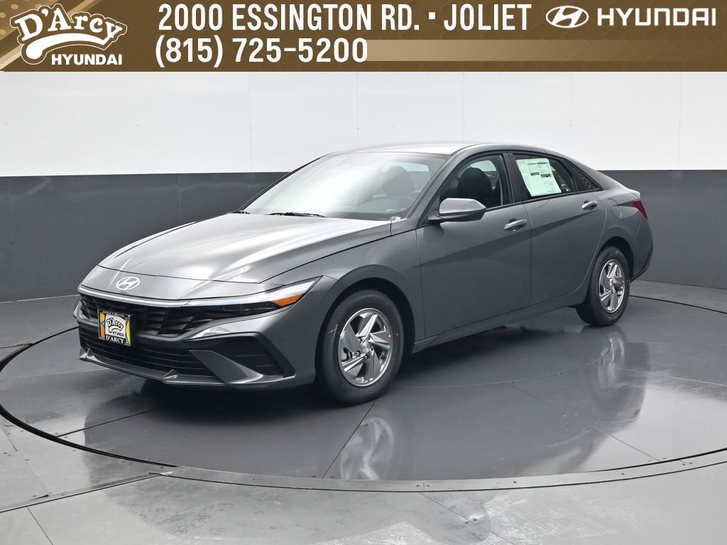 New 2026 Hyundai Elantra SE