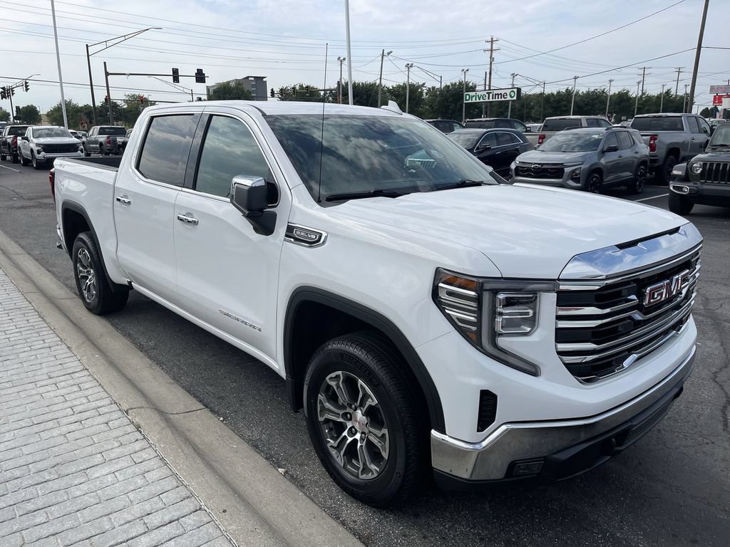 Used 2025 GMC Sierra 1500 SLT AWD/4WD image 12