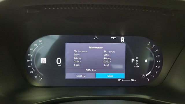 New 2026 Volvo XC40 B5 Ultra w/ Climate Package AWD/4WD image 16