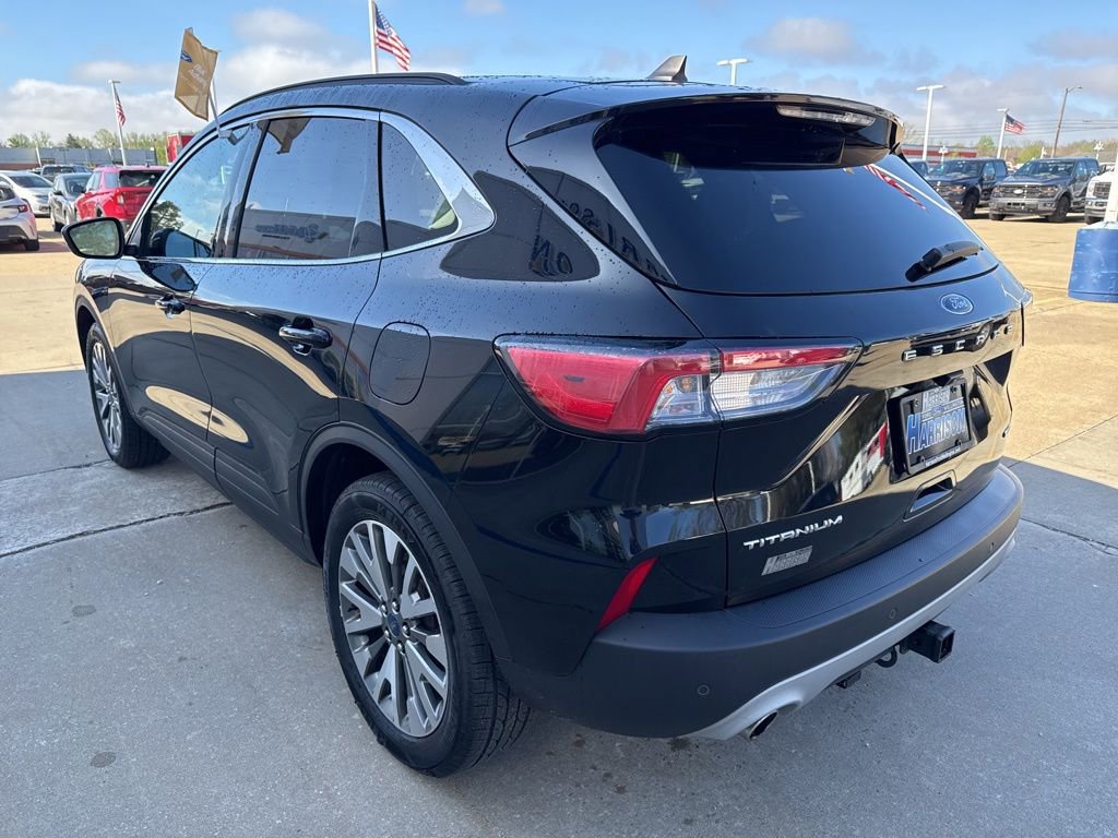 Certified 2022 Ford Escape Titanium w/ Class II Trailer Tow Package AWD/4WD image 7