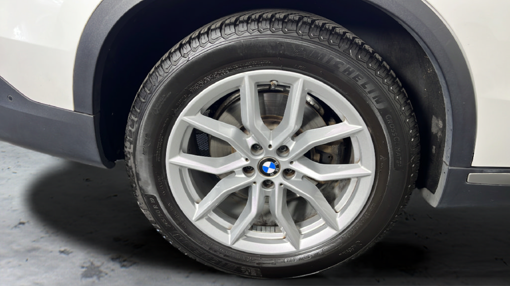 Used 2021 BMW X5 xDrive40i w/ Premium Package AWD/4WD image 50