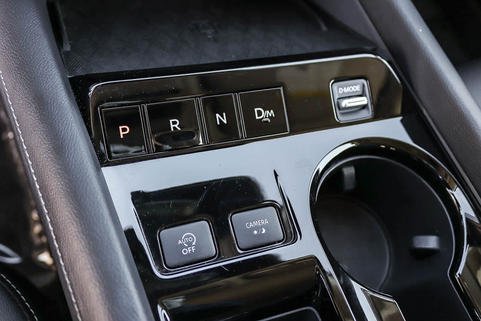 Used 2025 Nissan Murano SV AWD/4WD image 19