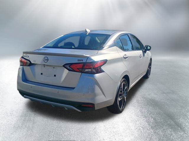 Used 2024 Nissan Versa SR FWD image 5