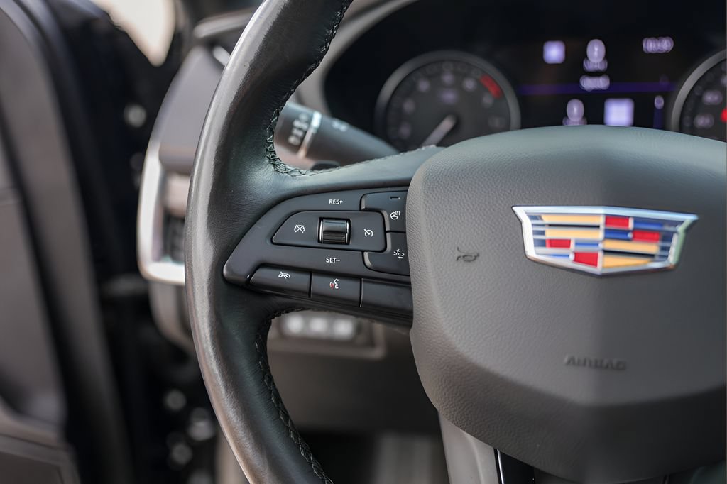 Used 2019 Cadillac XT4 Premium Luxury FWD image 14