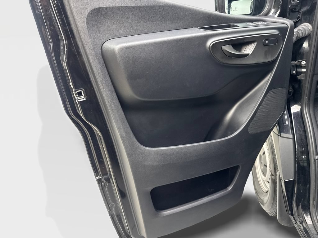 Used 2024 Mercedes-Benz Sprinter 2500 image 30